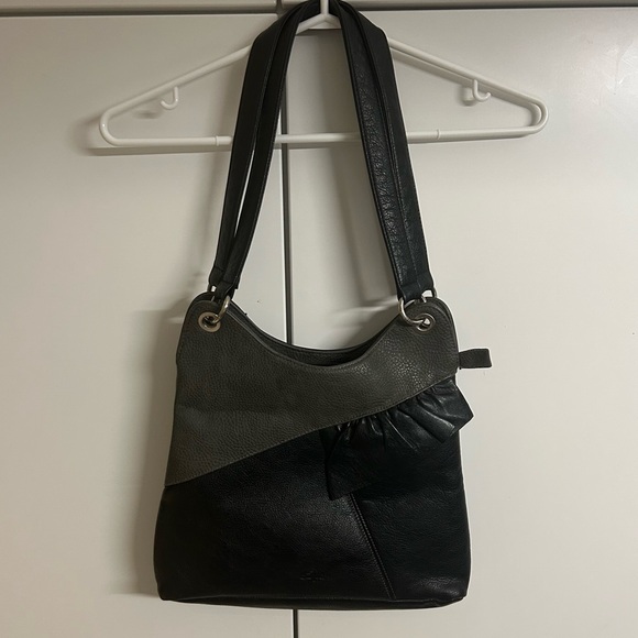 Espe Chic Black and Gray Shoulder Bag with Textured Design - Picture 3 of 8